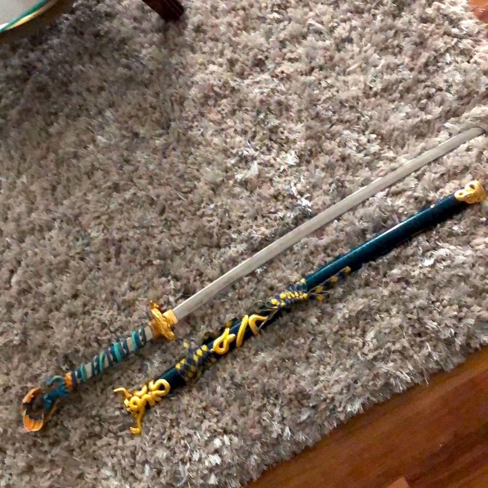 I’m selling Antique Warrior Swords with crafted handles